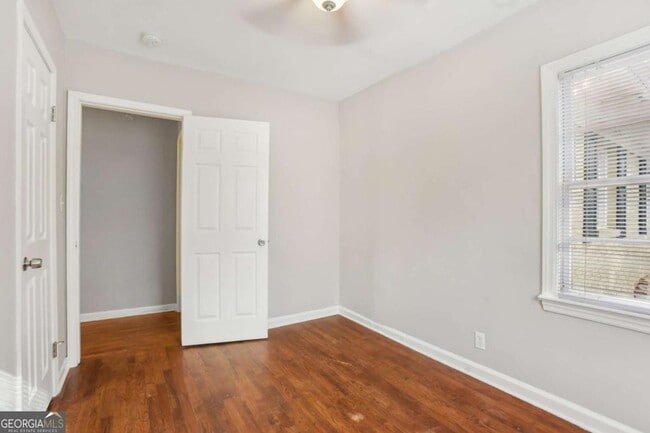 Building Photo - 1840 Camellia Dr