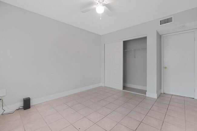 Building Photo - 9166 W Atlantic Blvd