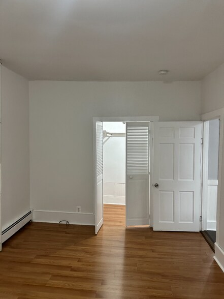 Building Photo - 16 Ashland Ave