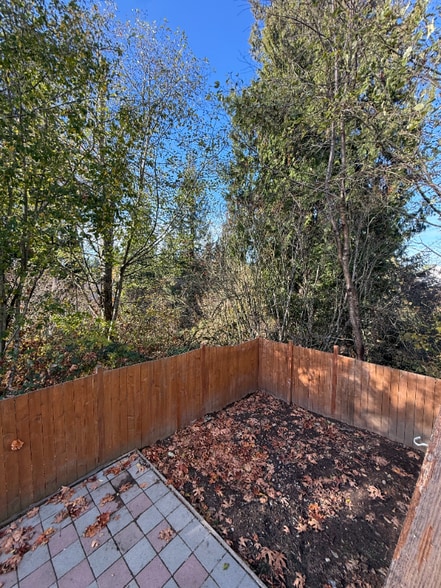 Building Photo - 1827 147th Pl SW