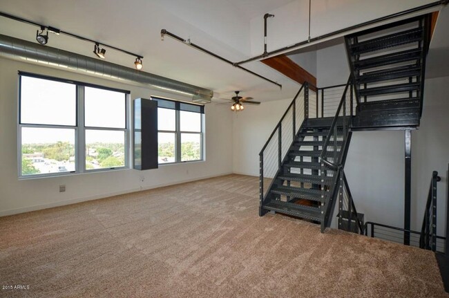 Building Photo - Awesome Downtown living at the beautiful A...