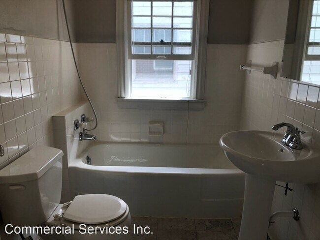 Building Photo - 3 br, 2 bath House - 1432 S Ash