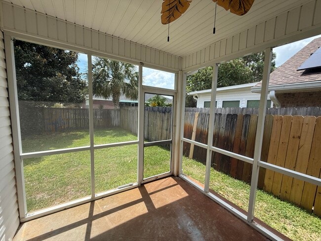 Building Photo - 9697 Leeward Way