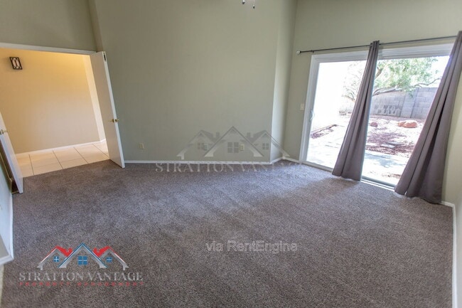 Building Photo - 4725 E Brown Rd