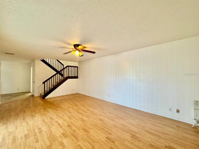 Building Photo - 2636 10th Ct