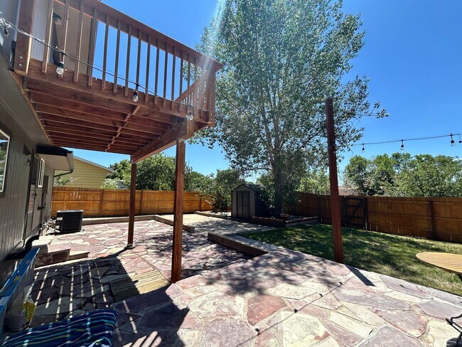 Building Photo - Spacious 4-Bedroom House Near Open Space in Heatherwood, Boulder