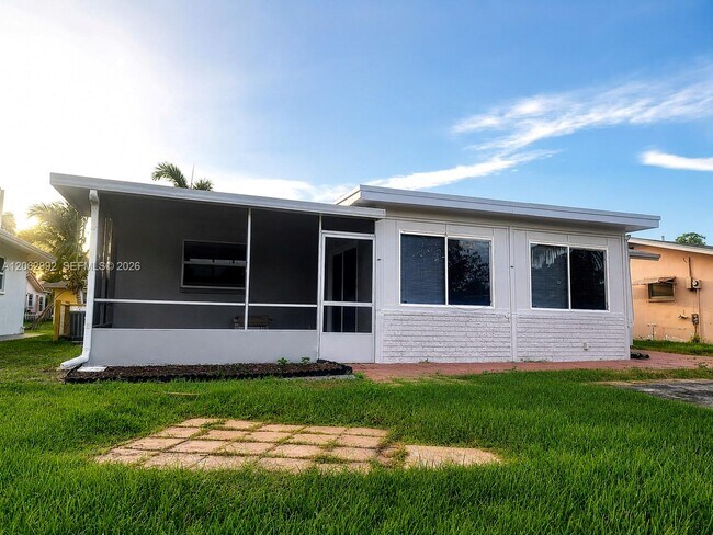 Building Photo - 5716 NW 70th Terrace