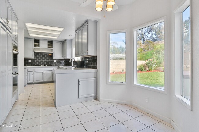 Building Photo - 4590 Fern Valley Ct
