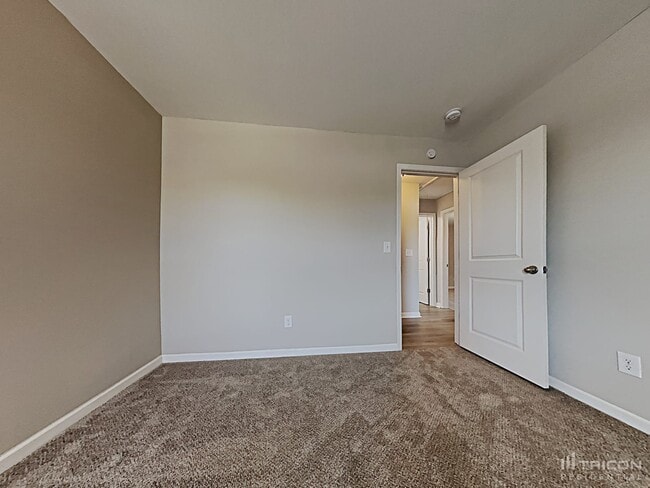 Building Photo - 701 Nonsuch Ct