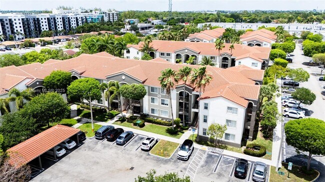 Building Photo - 6831 SW 44th St