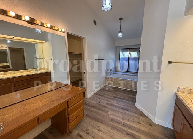 Building Photo - 1543 Buckskin Dr