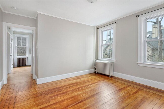 Building Photo - 427 Spring St