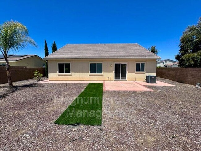 Building Photo - 34726 Yellow Root Ct