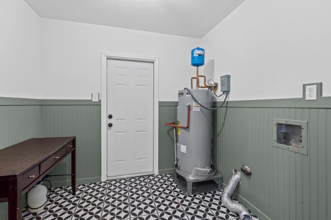 Building Photo - 5925 Couton Dr