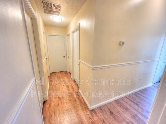 Building Photo - 433 Casheros Cove Dr