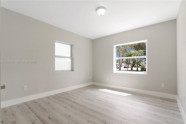 Building Photo - 2714 SW 36th Ave