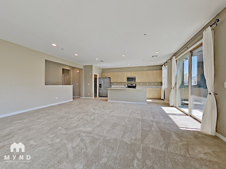 Building Photo - 1275 Ice Park St