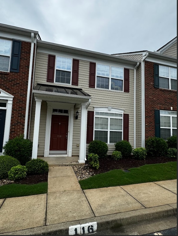Primary Photo - Modern 3 Bed Condo with Prime Location in ...