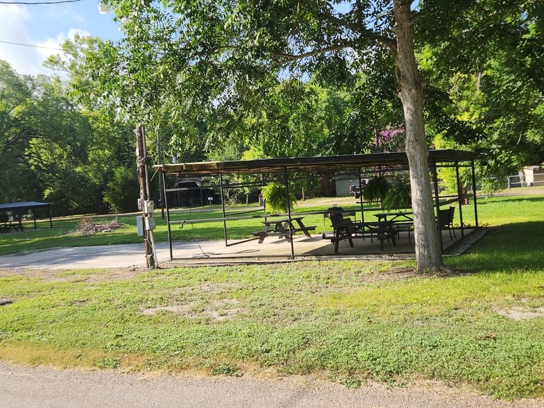 Building Photo - 336 Co Rd 90B