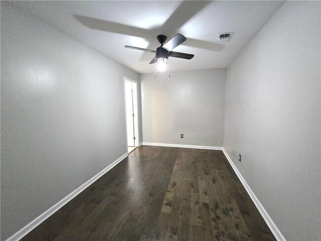 Building Photo - 117 Davis Mill Ct