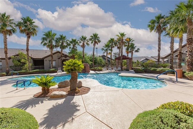 Building Photo - 8250 N Grand Canyon Dr