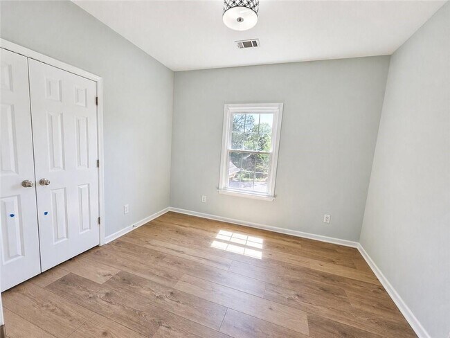 Building Photo - 380 Belmont Chase Ct
