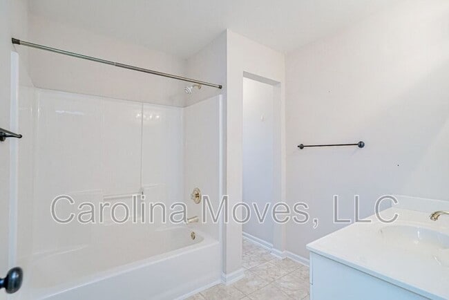Building Photo - 317 Waterton Way