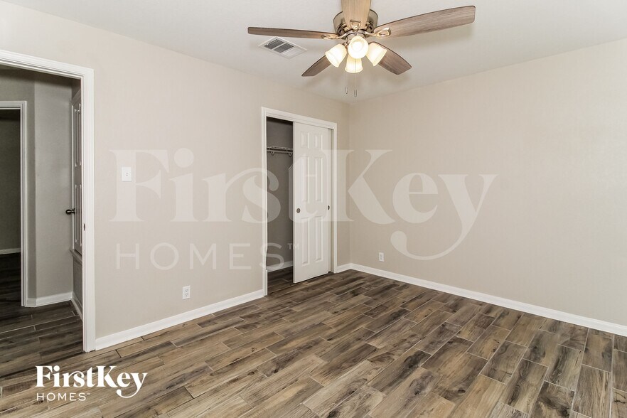 Building Photo - 2138 Brinkley Dr