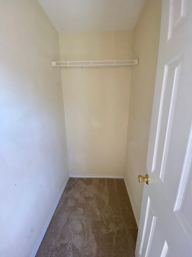 Building Photo - 2 bedroom 2.5 bath in Godley Park