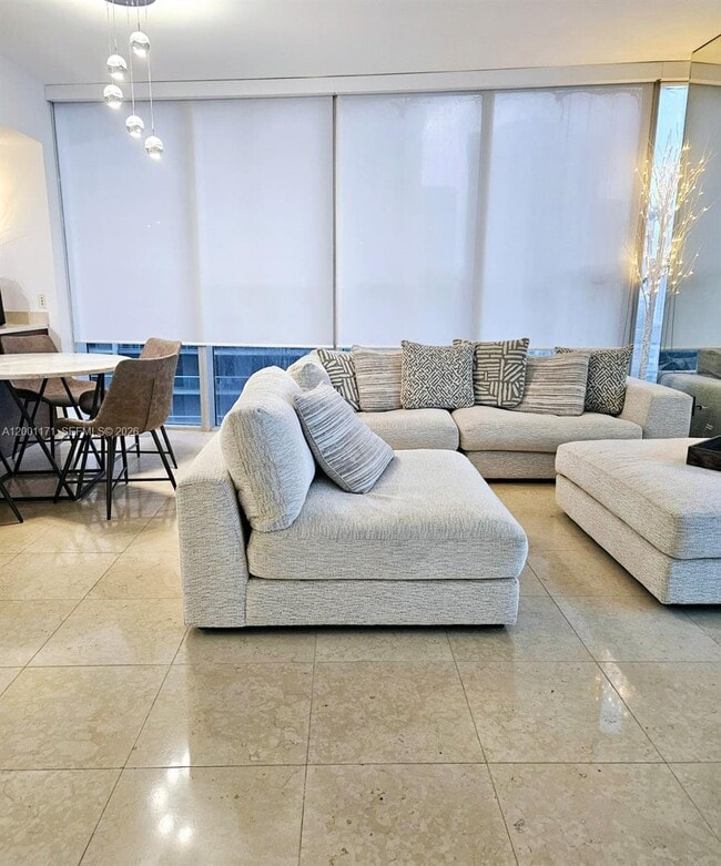 Building Photo - 475 Brickell Ave