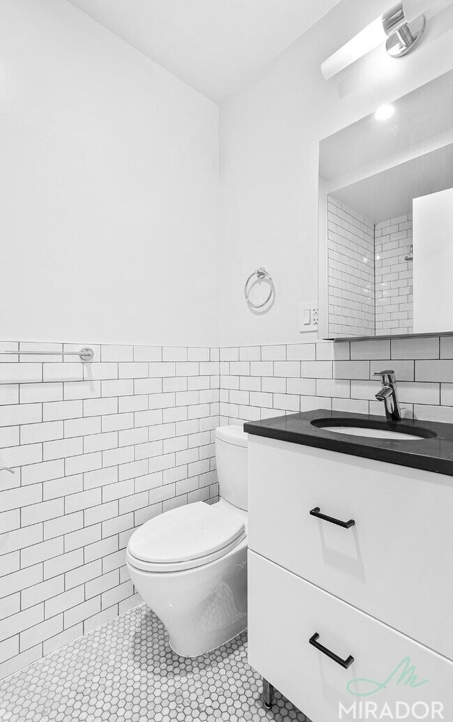Building Photo - 1 bedroom in New York NY 10009