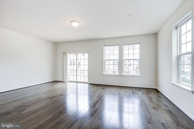 Building Photo - 7928 Quidditch Ln