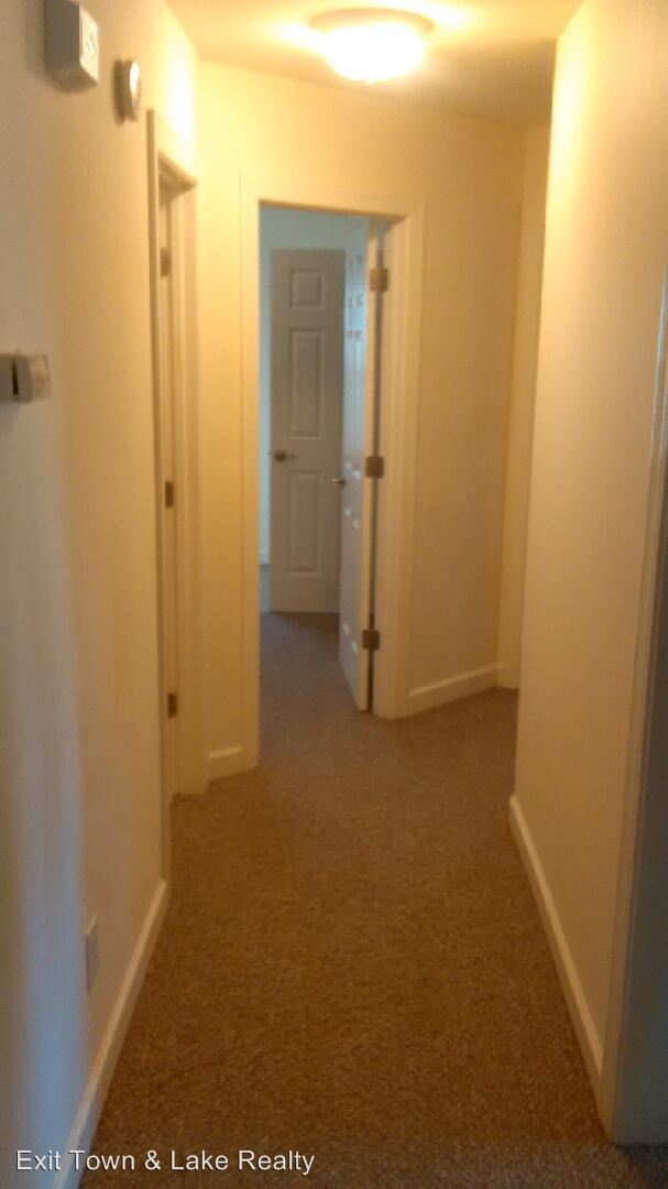 Building Photo - 123 Brookside Ln