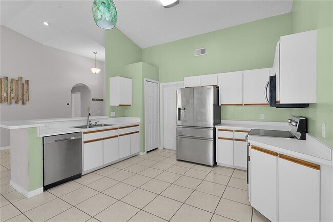 Building Photo - 40045 Palm St