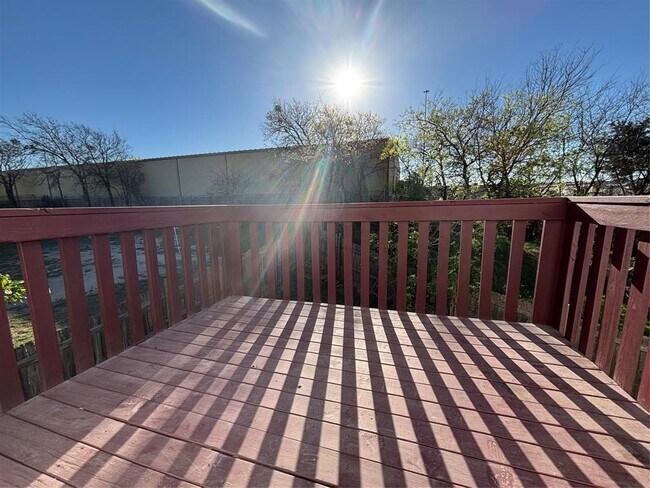 Building Photo - 10211 Brownie Dr