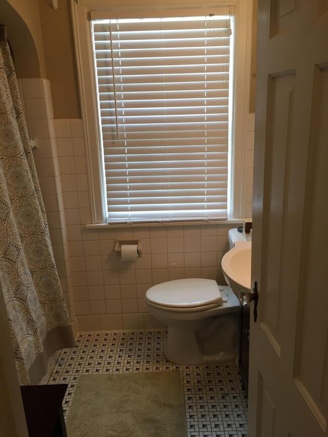 Building Photo - 6004 W Wells St