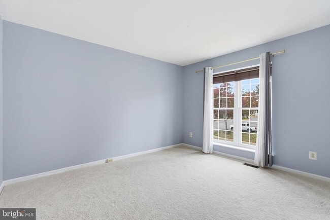 Building Photo - 168 Edinburgh Square