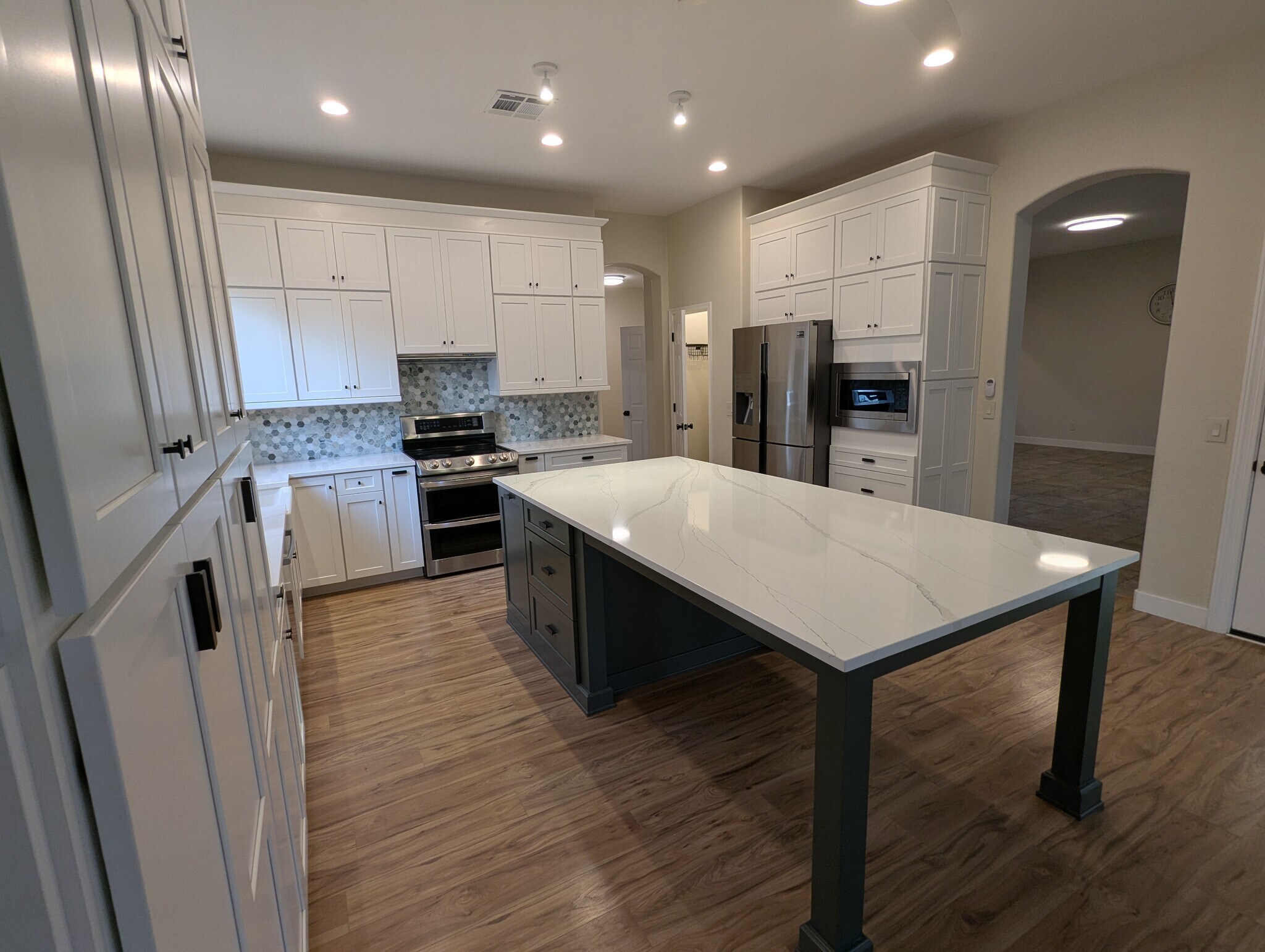 Building Photo - 267 E Smoke Tree Rd