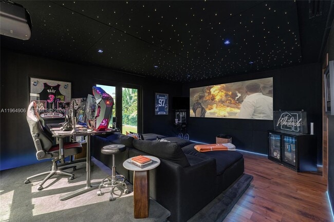 Building Photo - 528 Lakeview Ct