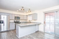 Building Photo - Really Nice 4 bedroom 3 Bath Home on Spacious Lot!