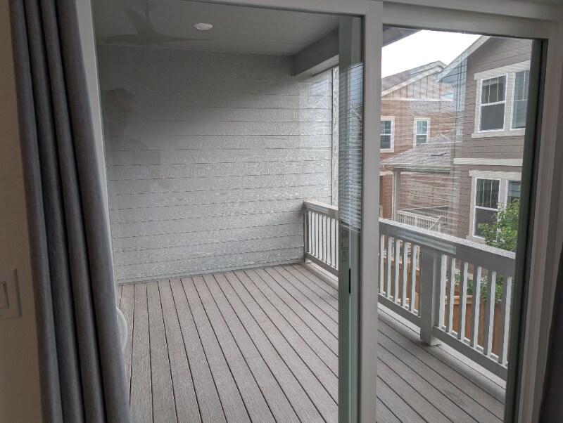 Building Photo - 9050 Hills Dr