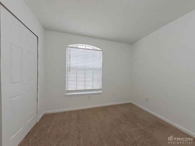 Building Photo - 12750 Guernsey St