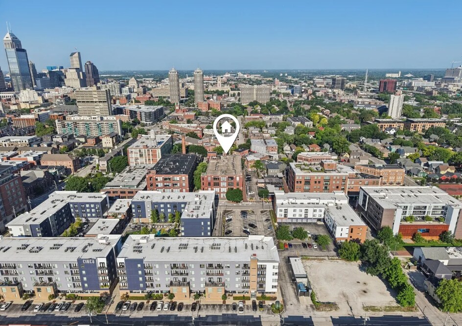 Building Photo - 624 E Walnut St