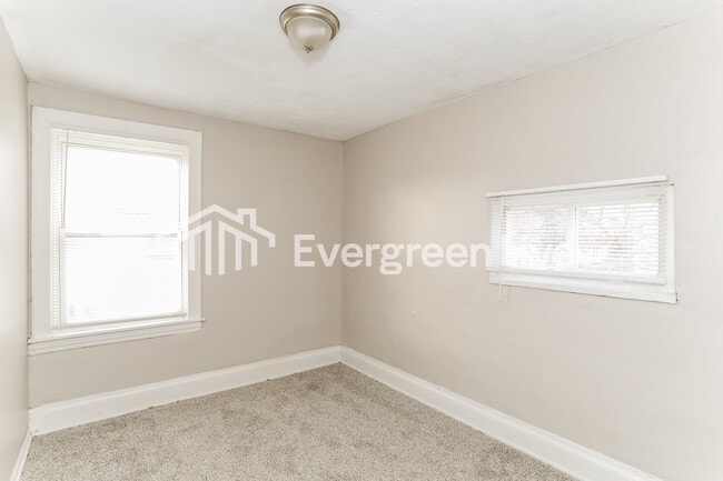 Building Photo - 1800 Bising Ave