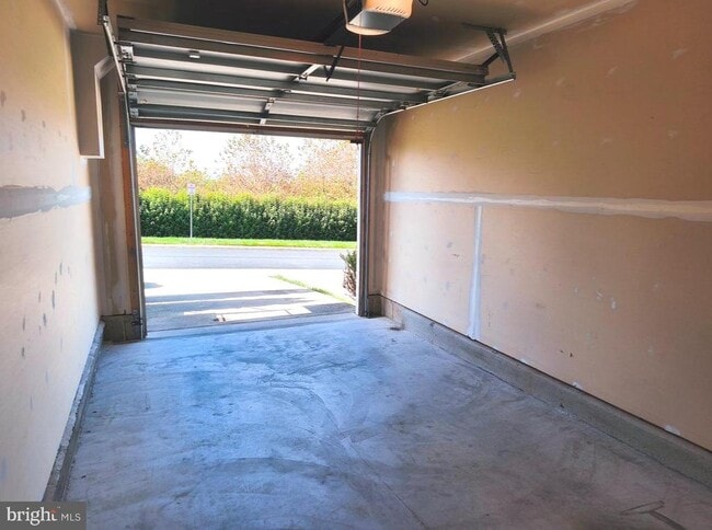 Building Photo - 22520 Highcroft Terrace