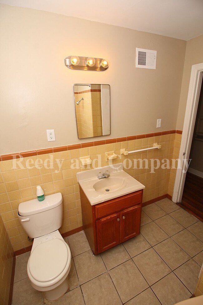 Building Photo - 1555 S Perkins Rd