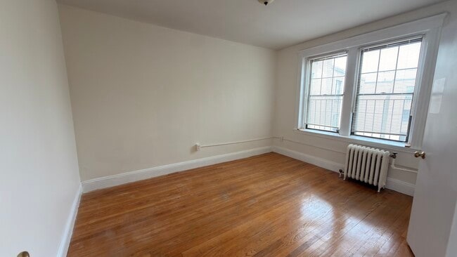Building Photo - 374 Chestnut Hill Ave