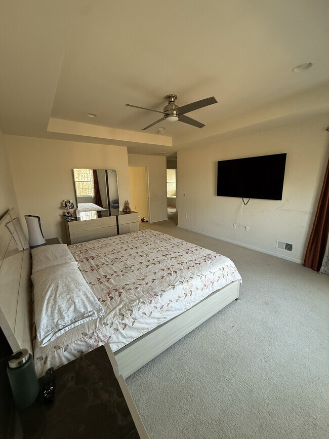 Building Photo - 60 Andrews Way