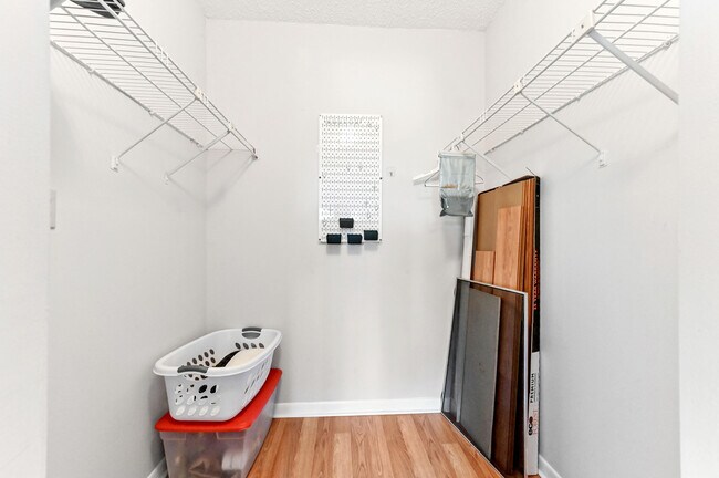 Building Photo - 6768 10th Ave N