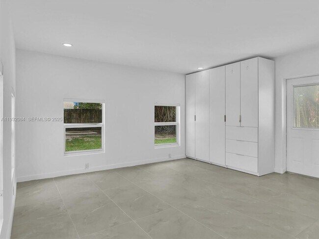 Building Photo - 107 Central Ave